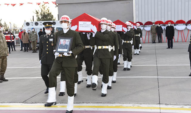 Şehitler memleketlerine uğurlandı