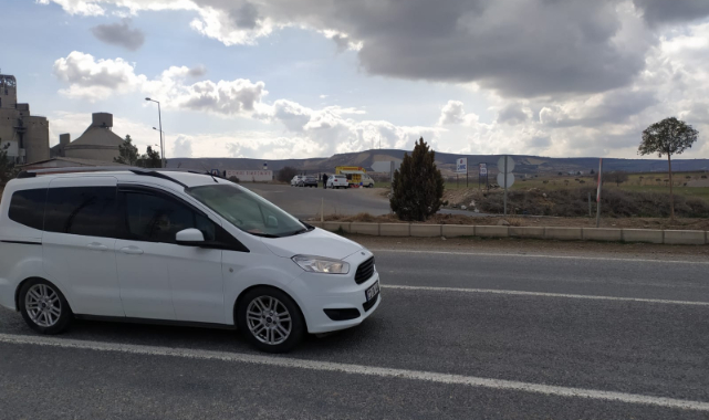 Kavşak olmayınca araçlar ters yöne giriyor!