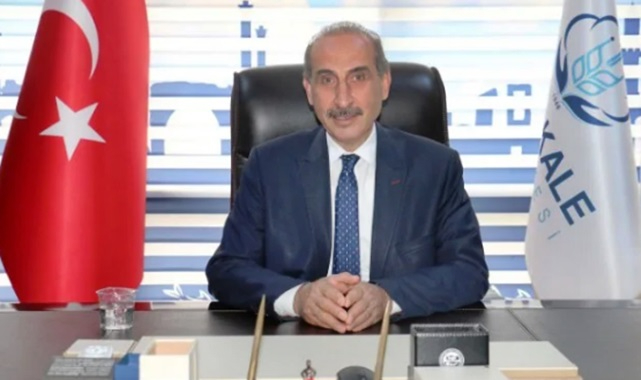 Akçakale Belediye Başkanı bindiği dalı kesti!