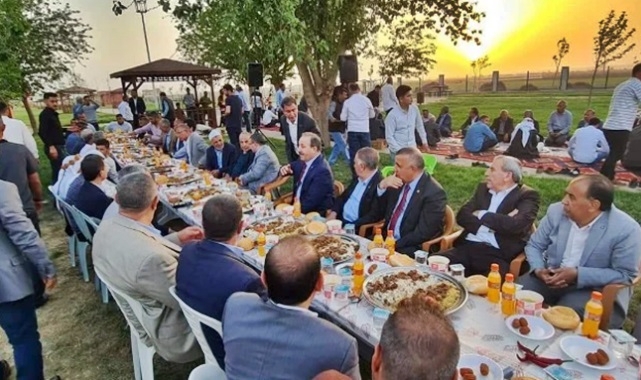 Kavurma sofrasına vekiller ve partililer katıldı