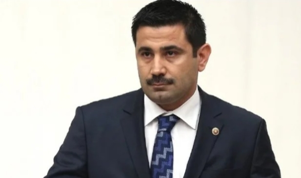 Yıldız isim vermeden Fakıbaba'yı eleştirdi