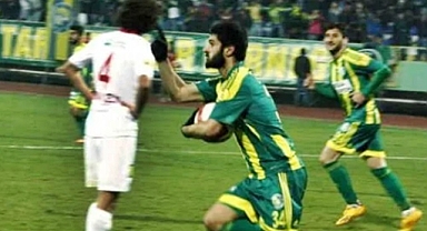 Urfaspor'un eski futbolcusu takımını Süper Lige çıkardı!