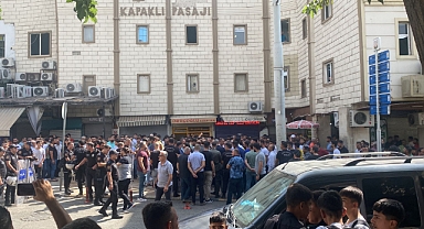 Kapaklı pasajına kaçak telefon baskını!