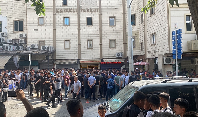 Kapaklı pasajına kaçak telefon baskını!