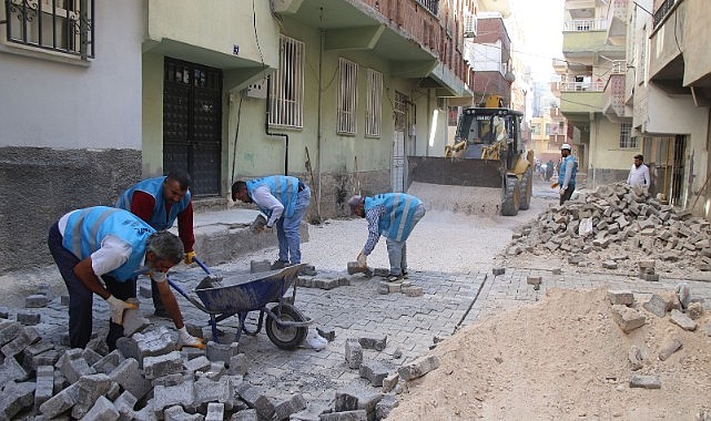 Haliliye'de bozuk yollar yeniden onarılıyor