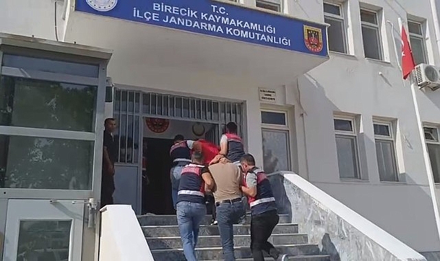 Şanlıurfa'da kasten öldürme suçundan aranan 2 firari yakalandı!