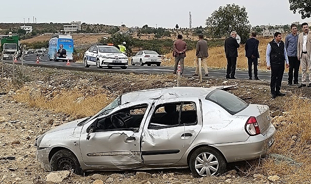 Suruç ölüm yolunda araç şarampole devrildi! Yaralılar var